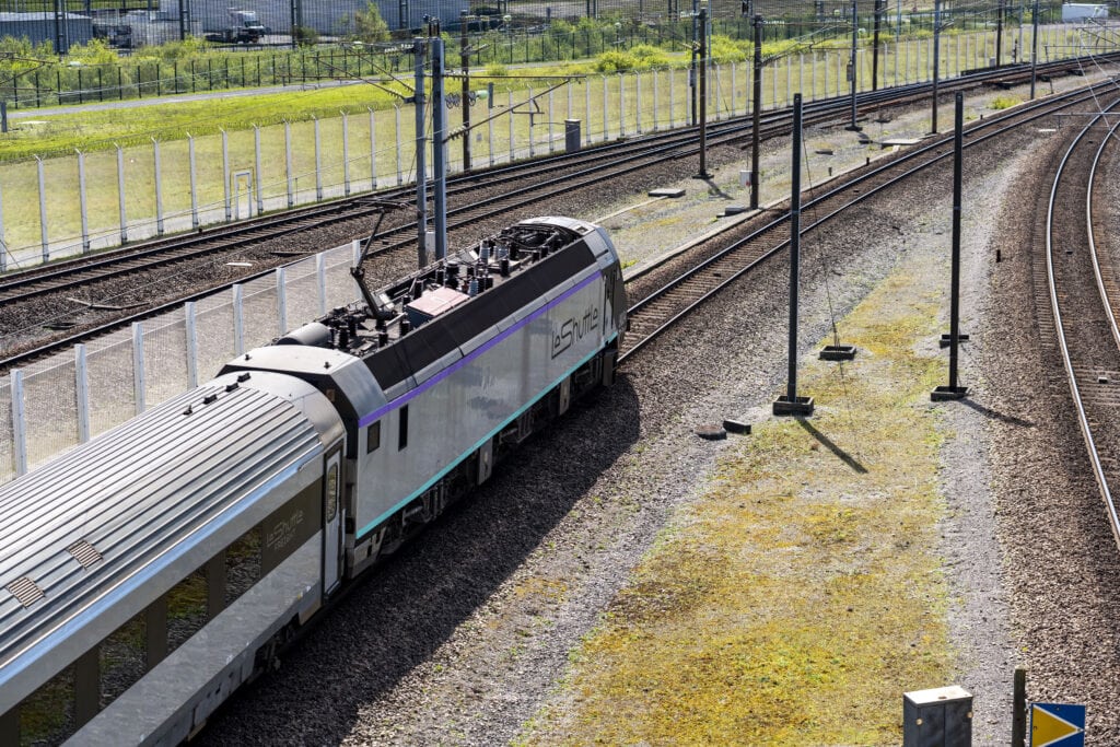 Navette Camions, locomotive 9824